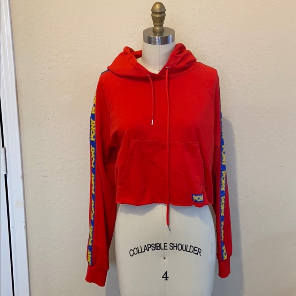 Pony red crop hoodie